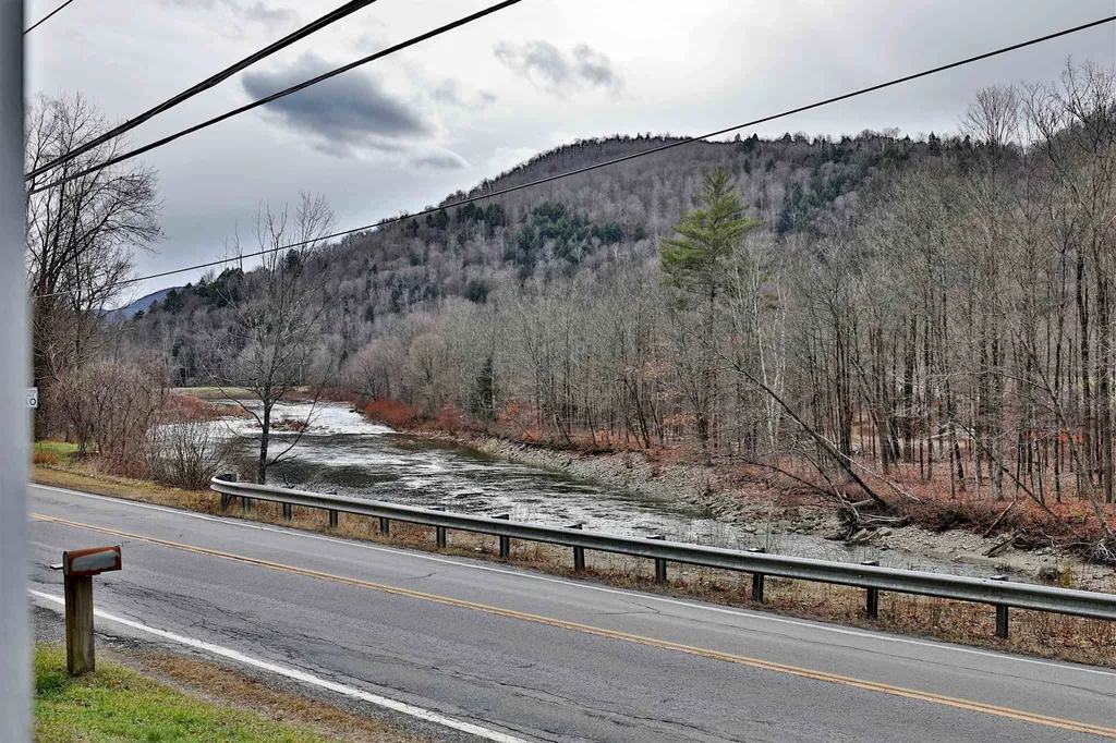 767 Vt Route 100 S Rochester VT 05767