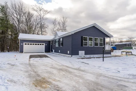 27 Eagle Drive Rochester NH 03868
