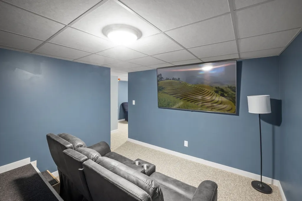 207 Chases Pond Road York ME 03909