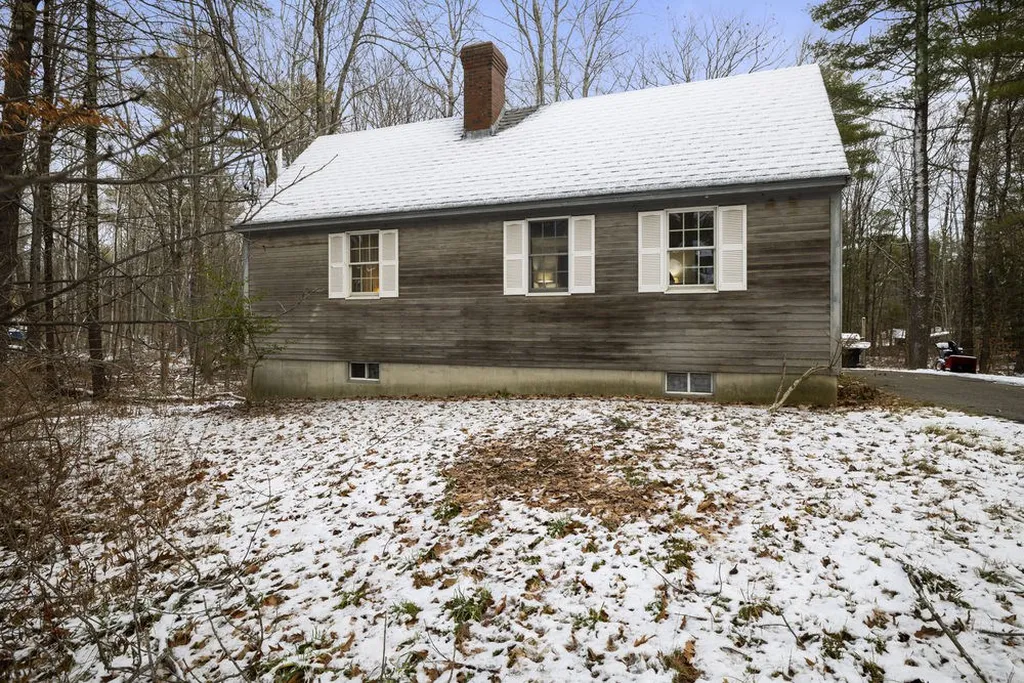 207 Chases Pond Road York ME 03909