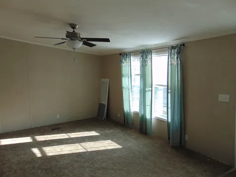 3 Loop Road Hudson NH 03051