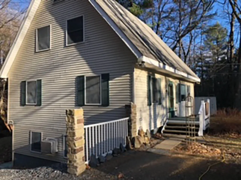 77 Cemetery Road Putney VT 05346