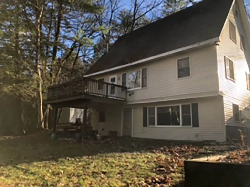 77 Cemetery Road Putney VT 05346