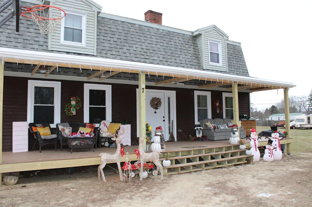 7 Gosselin Road Winchester NH 03470