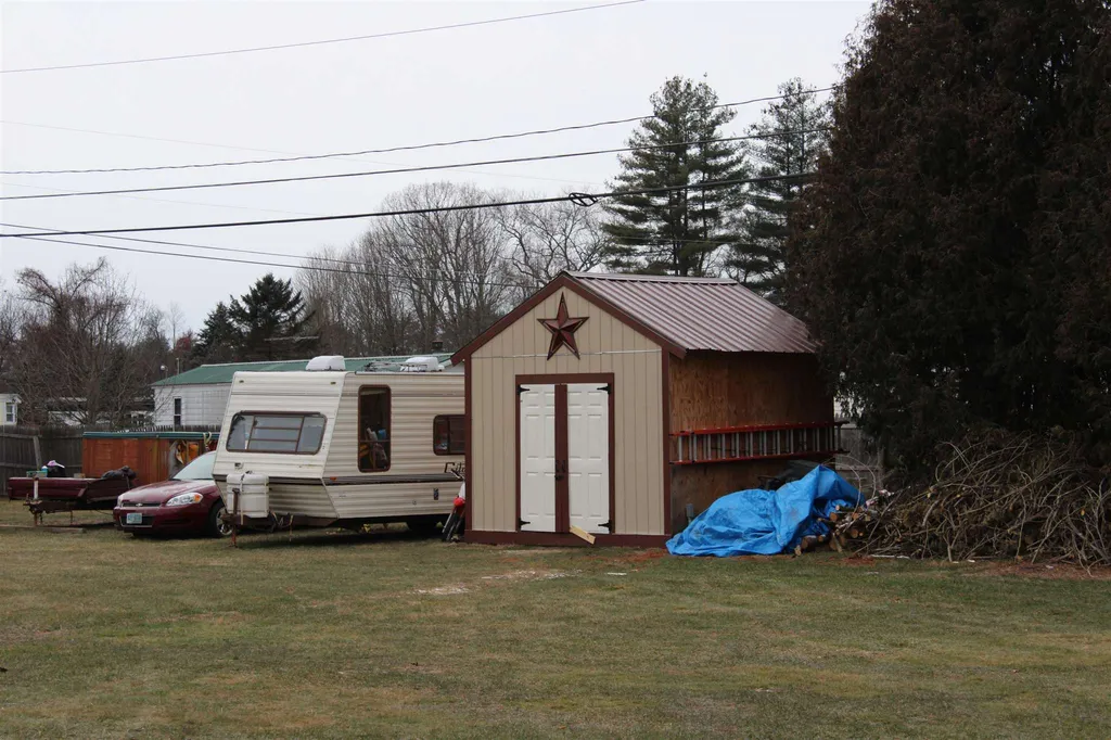 7 Gosselin Road Winchester NH 03470