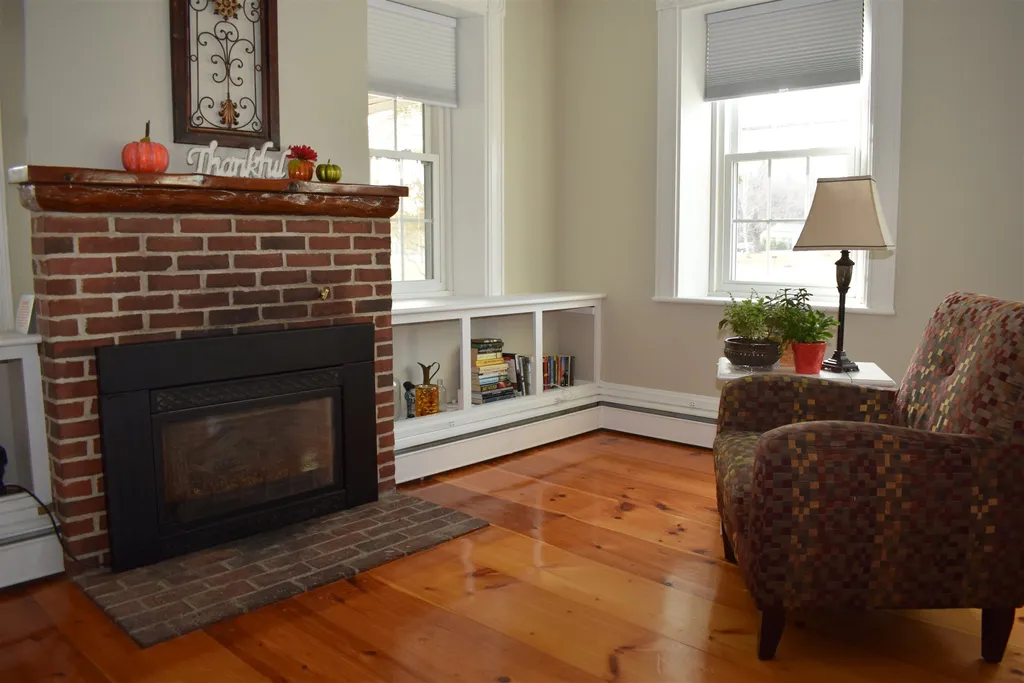 161 Main Street Kingston NH 03848