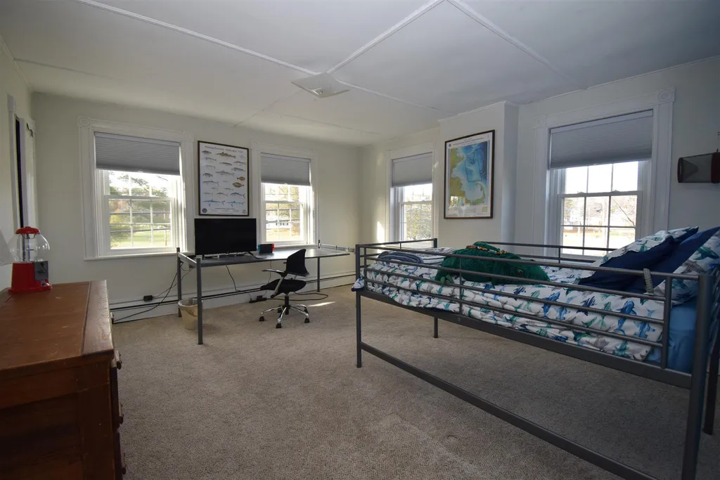 161 Main Street Kingston NH 03848
