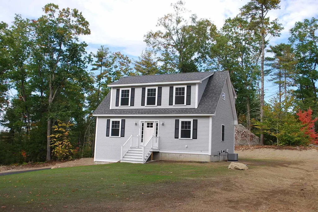 40 Meetinghouse Road Barrington NH 03825