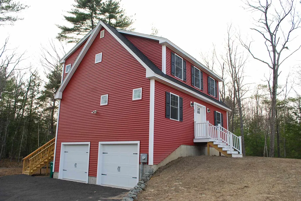 40 Meetinghouse Road Barrington NH 03825
