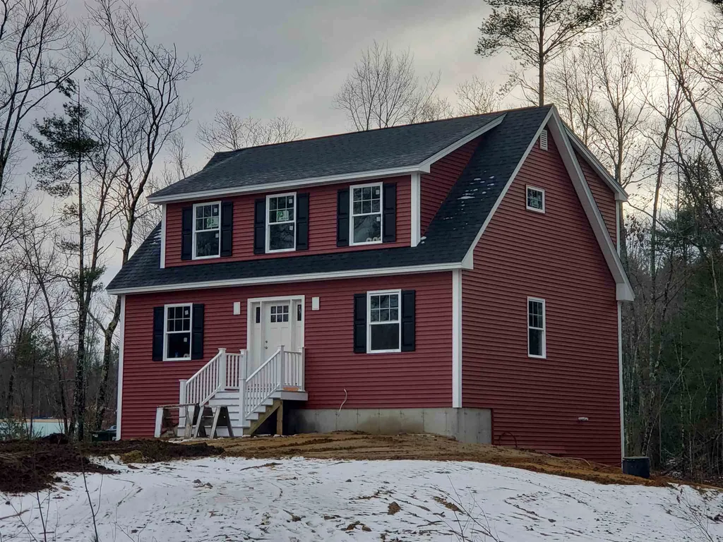 40 Meetinghouse Road Barrington NH 03825