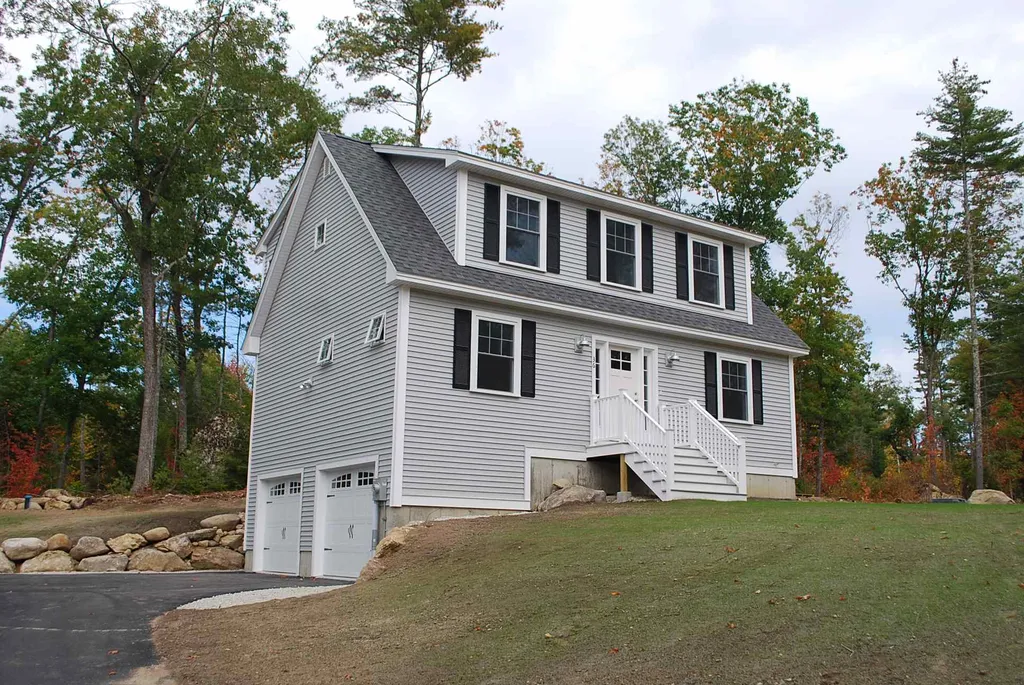 40 Meetinghouse Road Barrington NH 03825