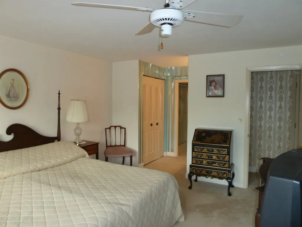 33 Spit Brook Road Nashua NH 03060