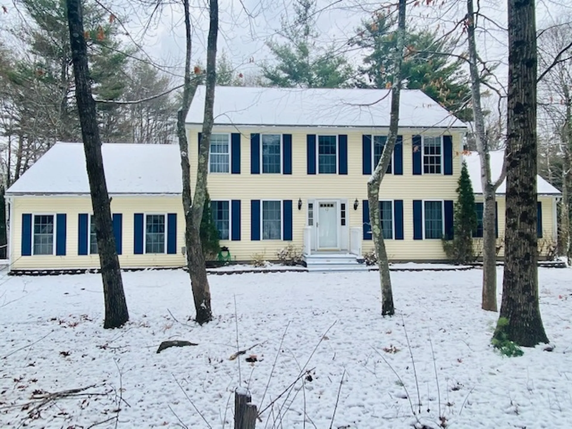 12 Blake Road Raymond NH 03077