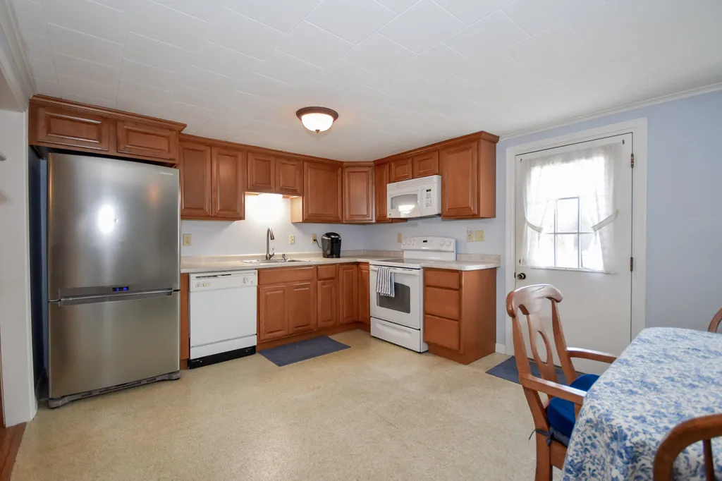 2 Clement Road Somersworth NH 03878