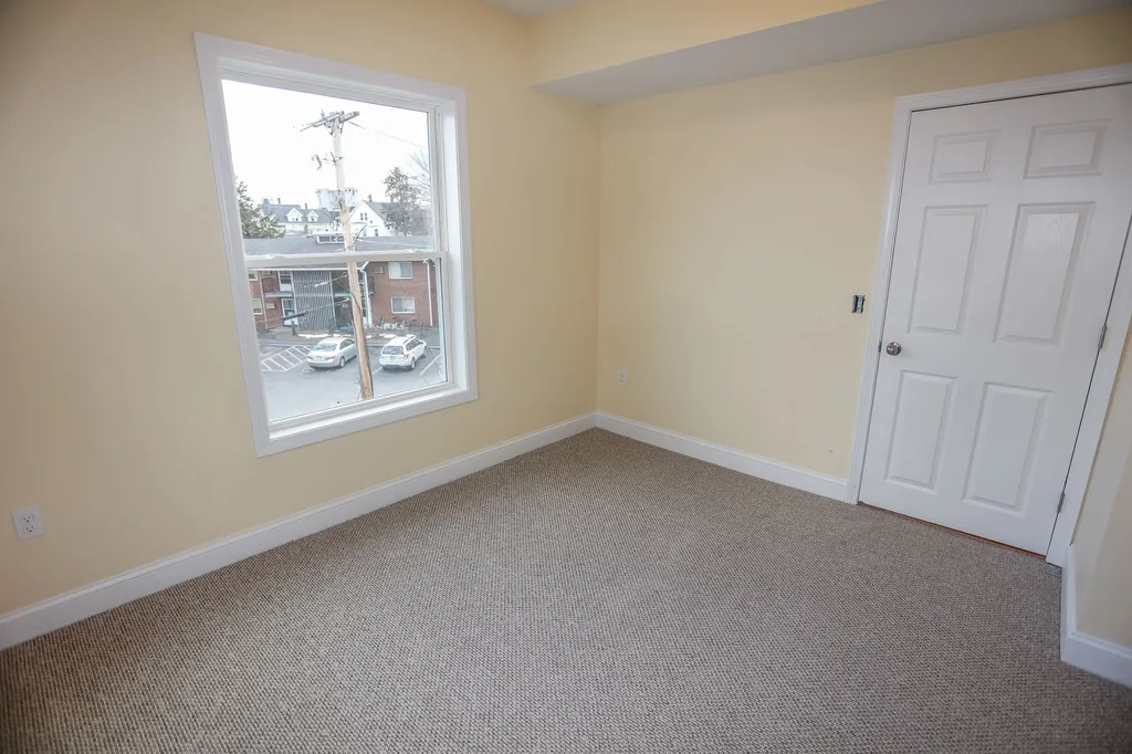 21 Clifford Avenue Manchester NH 03103