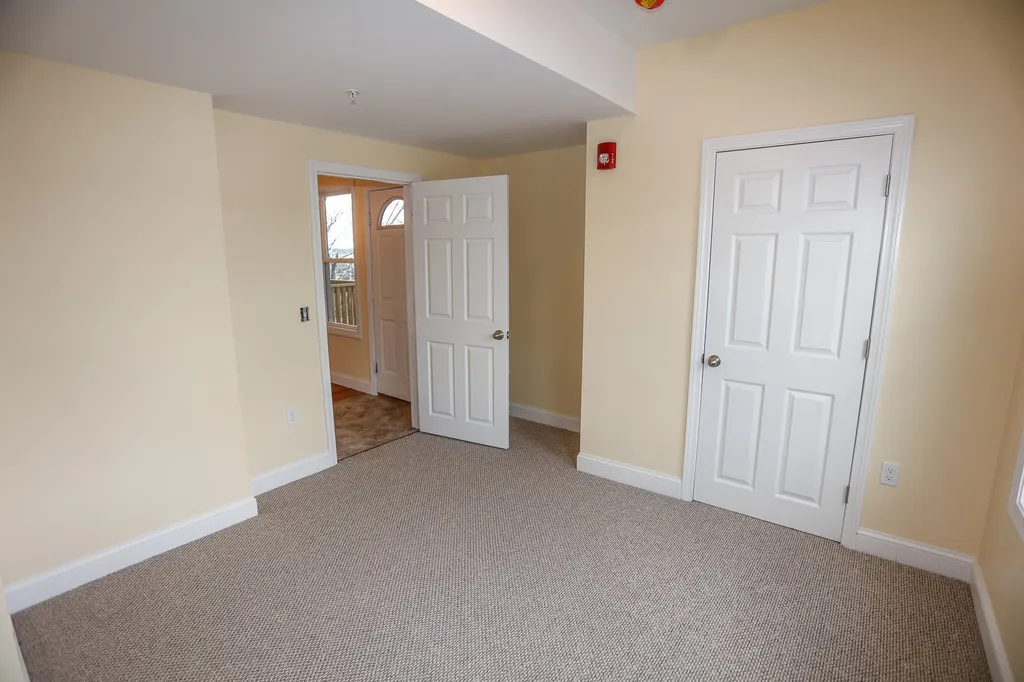 21 Clifford Avenue Manchester NH 03103