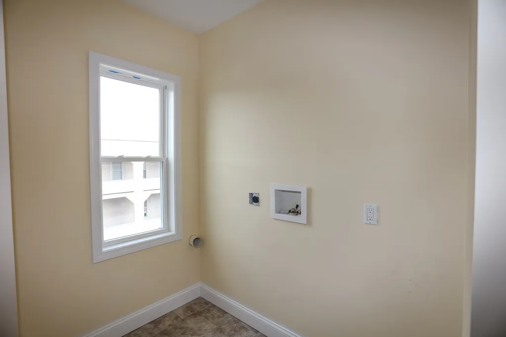 21 Clifford Avenue Manchester NH 03103