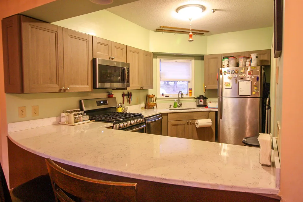 40 Wolf Road Lebanon NH 03766