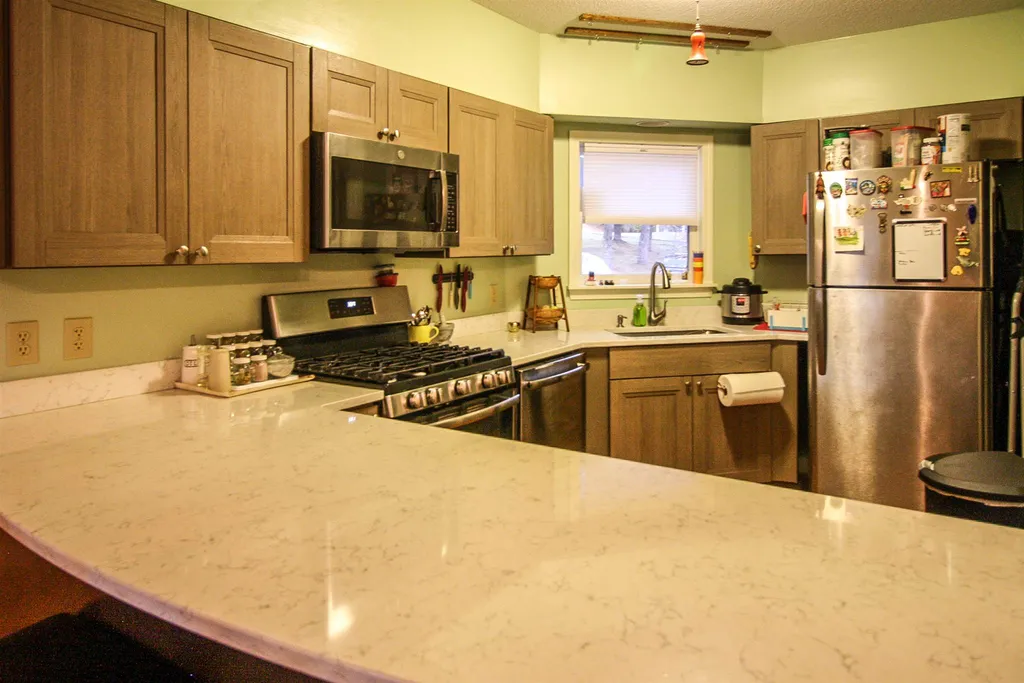 40 Wolf Road Lebanon NH 03766