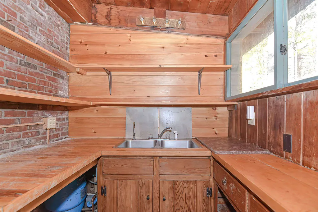 3 Allen Road Tuftonboro NH 03850