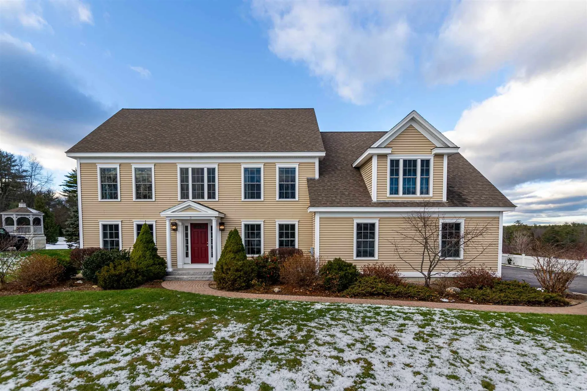 3 Charles Drive Stratham NH 03885