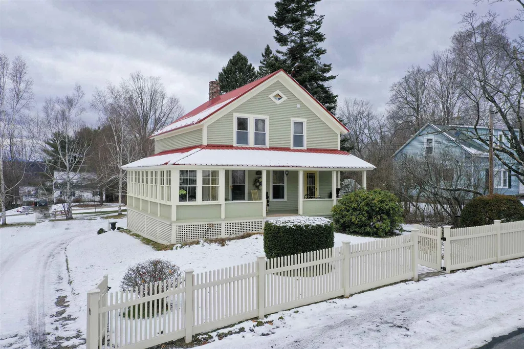 36 Clark Street Franklin NH 03235