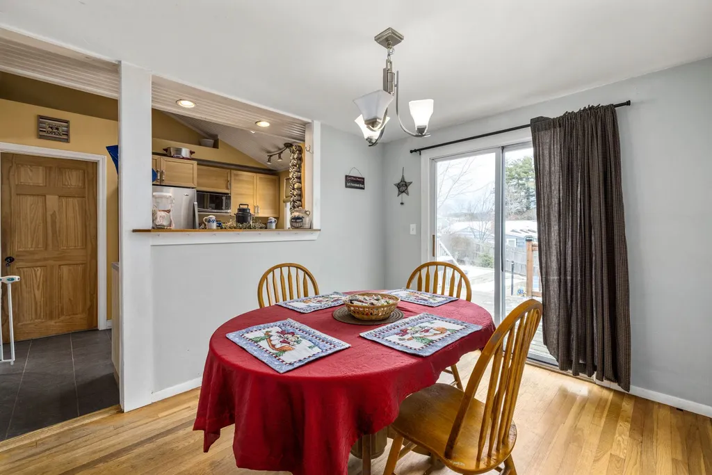 187 Leslie Drive Portsmouth NH 03801