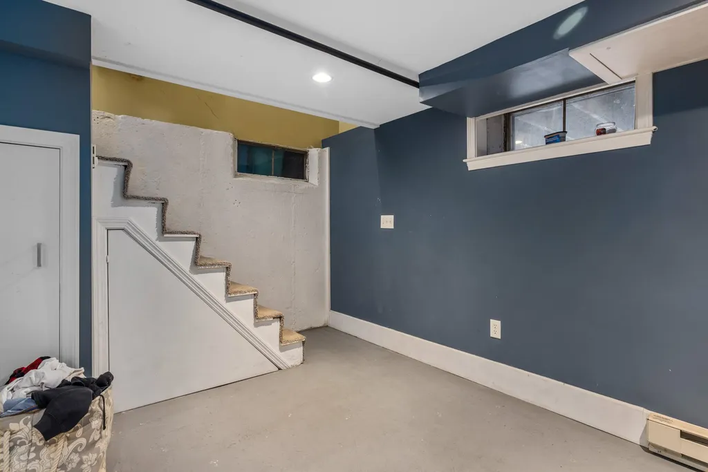 187 Leslie Drive Portsmouth NH 03801
