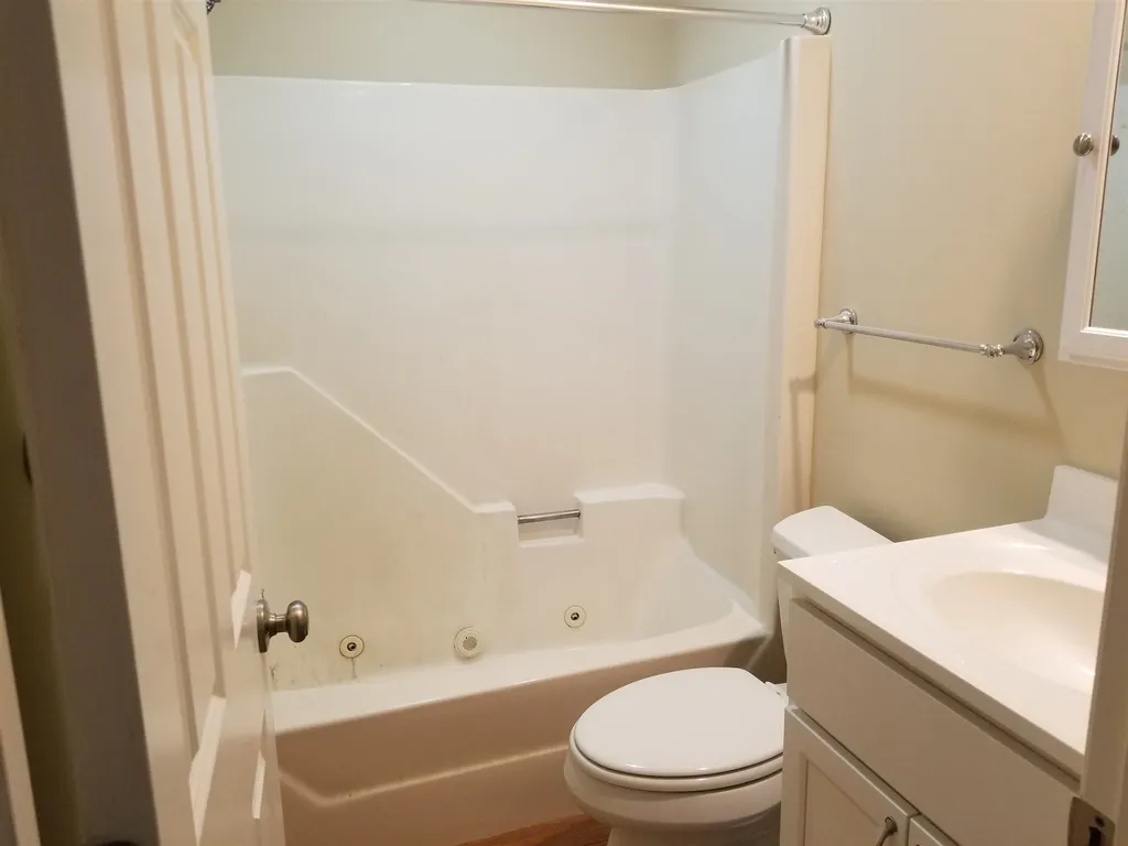133 Colonial Drive Hartford VT 05001