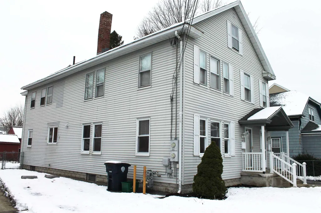 84 Bowers Street Nashua NH 03060