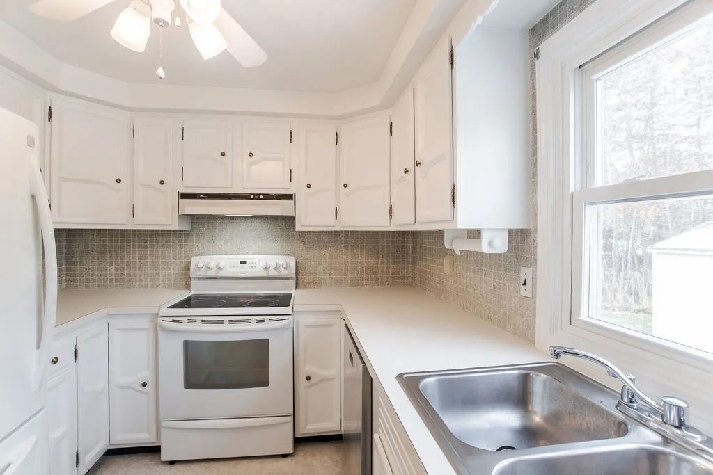 23 Caswell Drive Greenland NH 03840