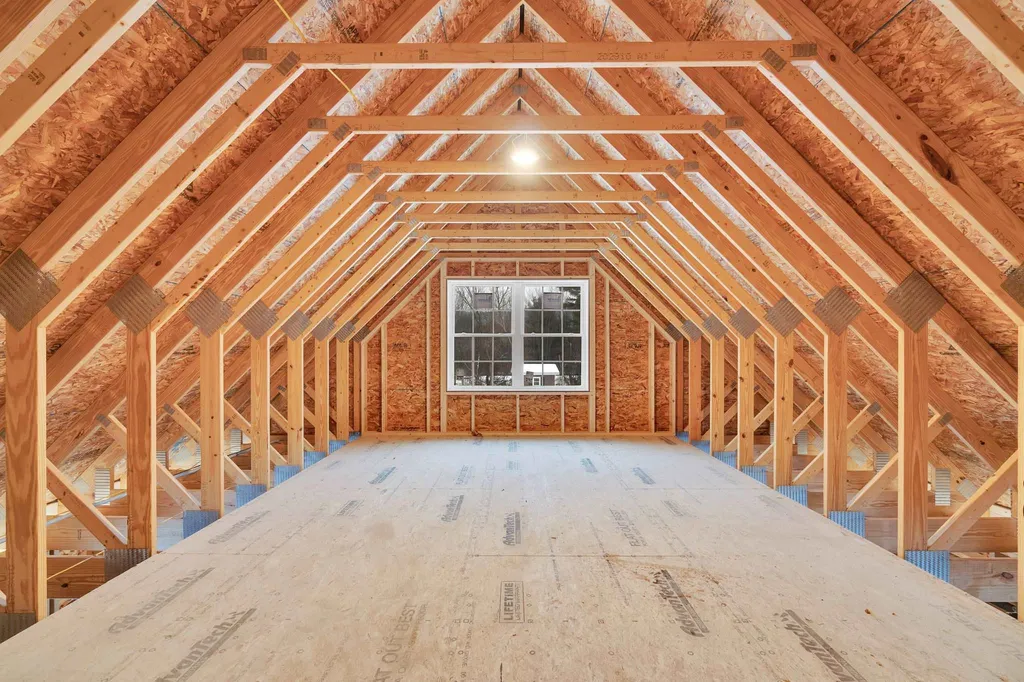 8 North Gardens Lane Milton VT 05468