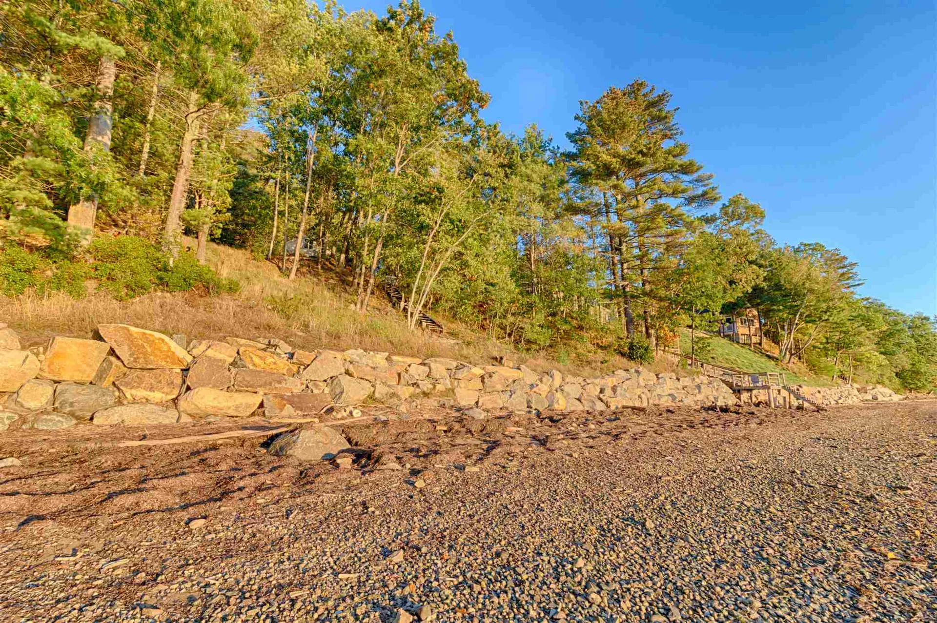 76 Little Bay Road Newington NH 03801