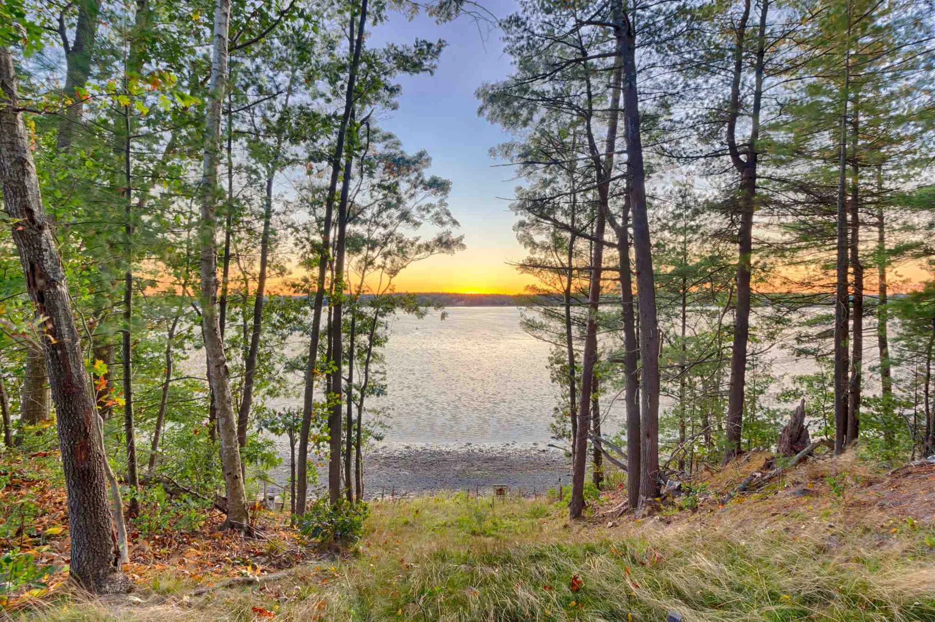 76 Little Bay Road Newington NH 03801