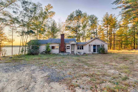 76 Little Bay Road Newington NH 03801
