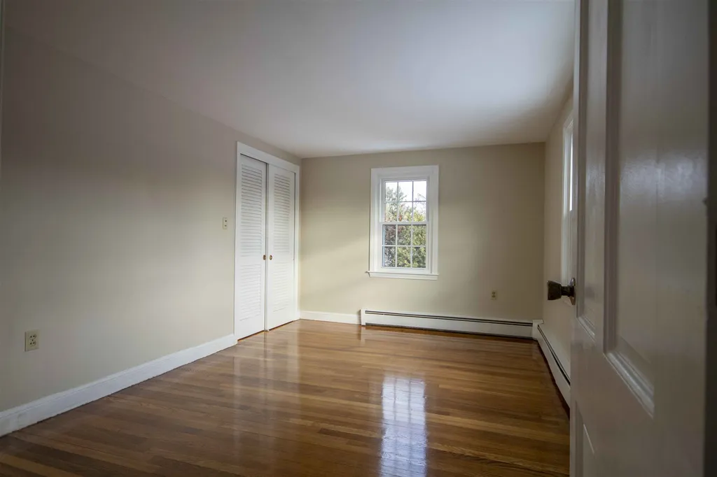 11 Lucille Avenue Salem NH 03079