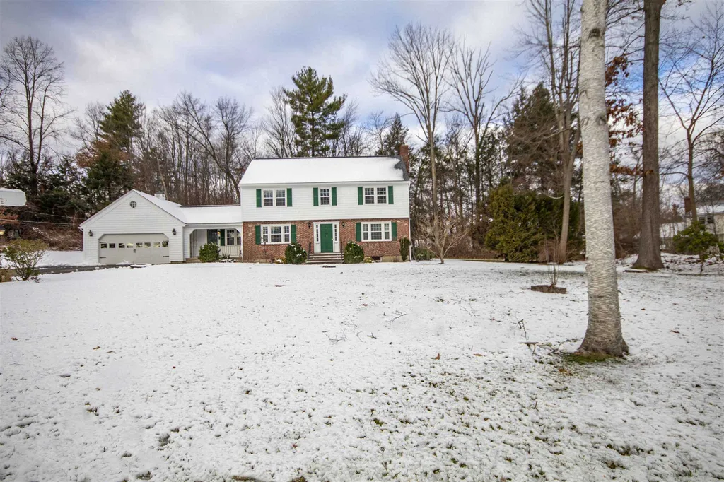 11 Lucille Avenue Salem NH 03079