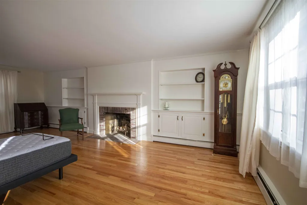 11 Lucille Avenue Salem NH 03079