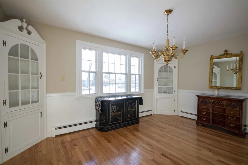 11 Lucille Avenue Salem NH 03079