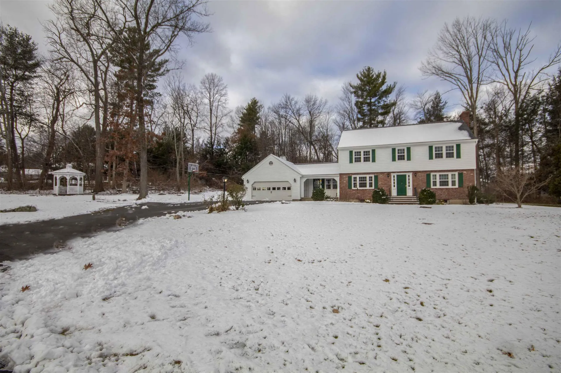 11 Lucille Avenue Salem NH 03079