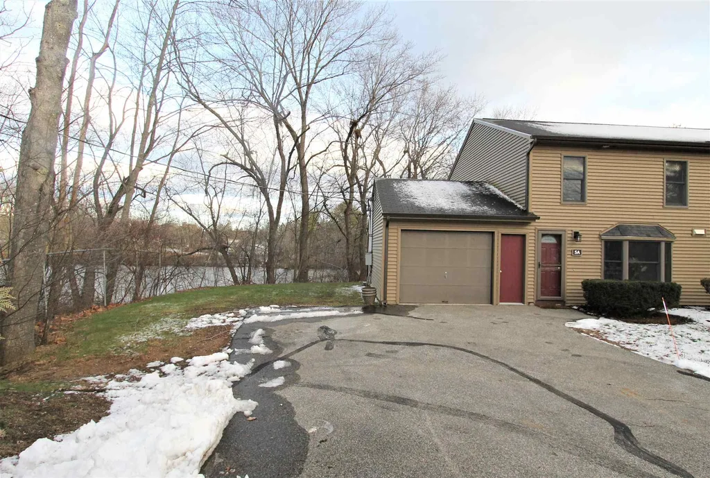 5a Bass Street Newmarket NH 03857