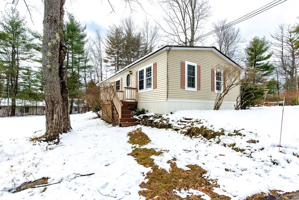4 Calef Highway Barrington NH 03825