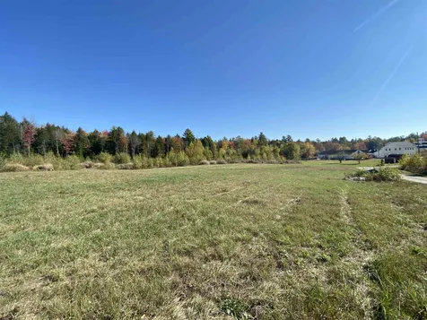 894 County Road New London NH 03257