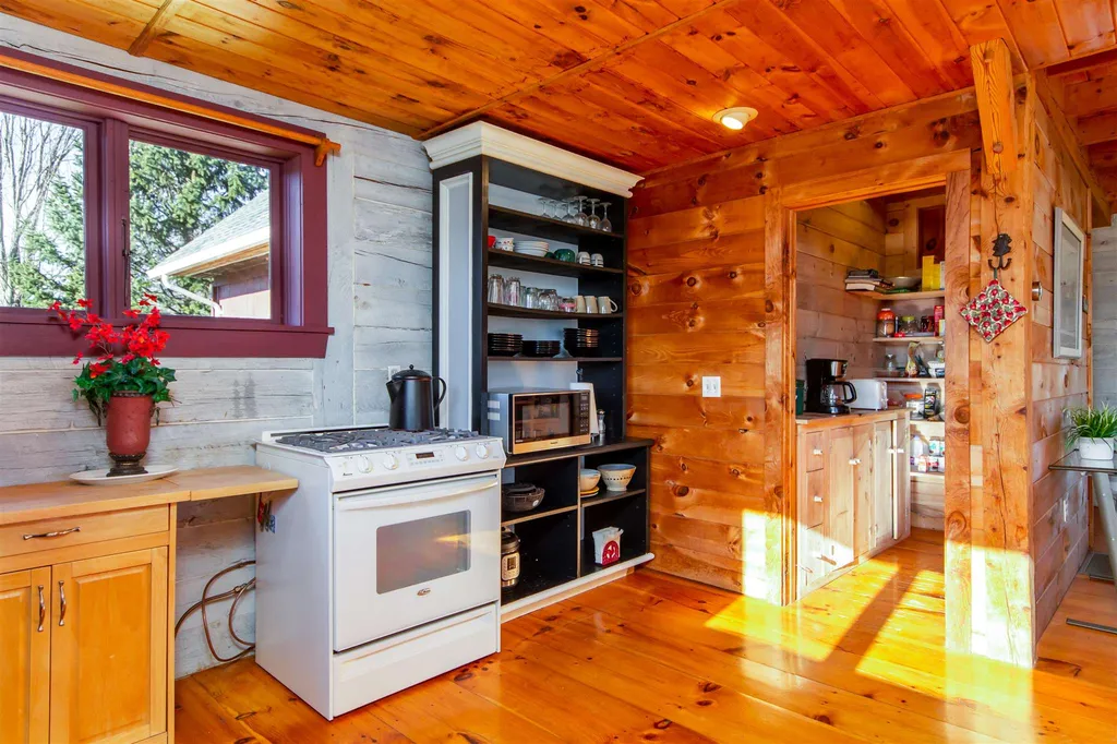 171 North End Road West North Hero VT 05474