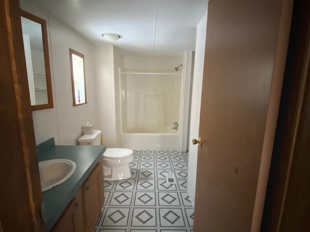 26 Deer Run Lane Northwood NH 03261