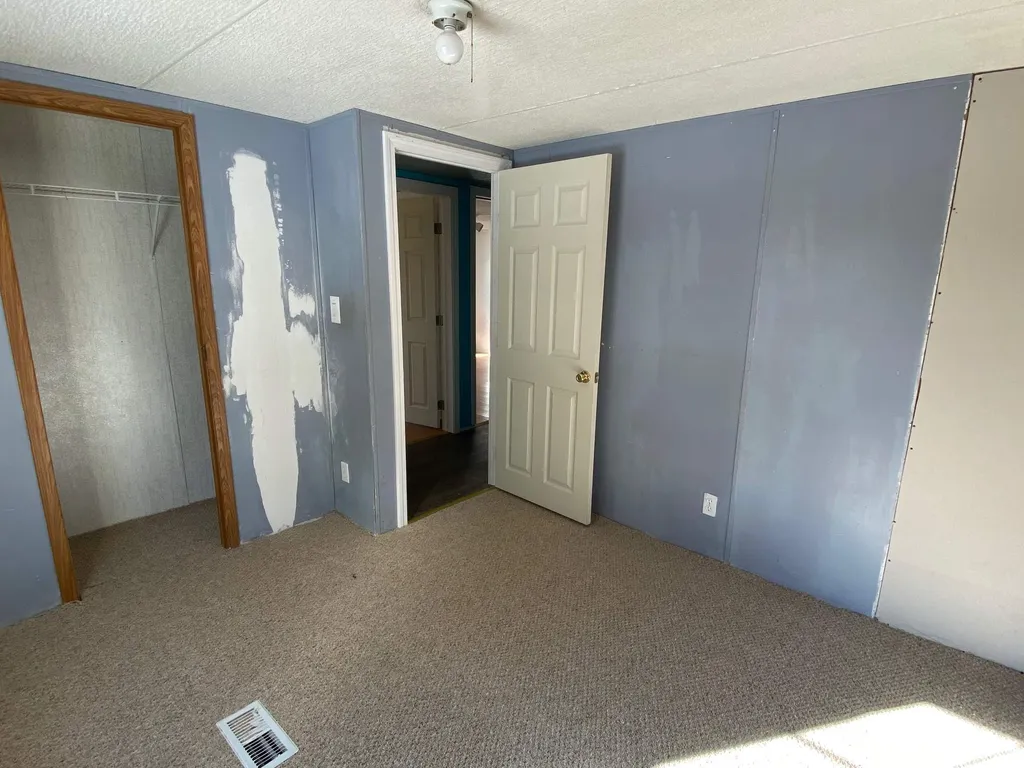 26 Deer Run Lane Northwood NH 03261