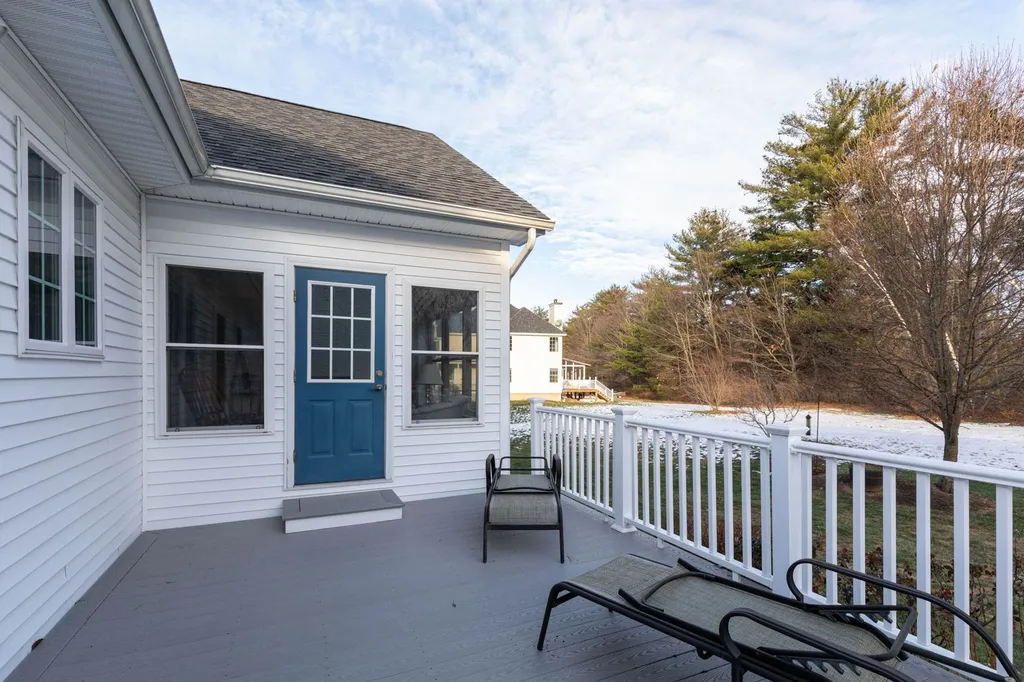 36 Gladiola Way Dover NH 03820