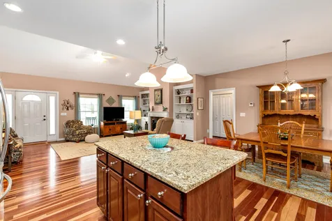 36 Gladiola Way Dover NH 03820