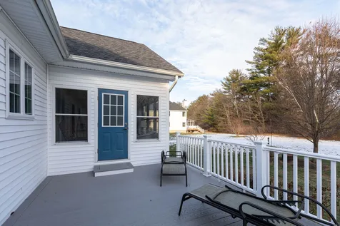 36 Gladiola Way Dover NH 03820
