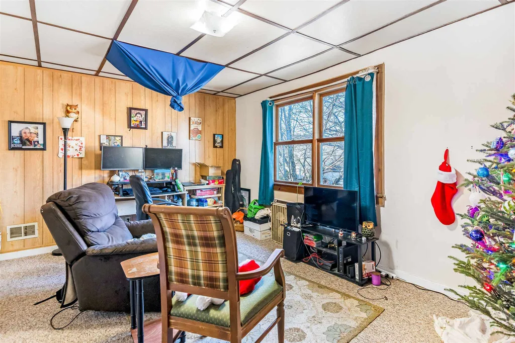 85 Woodbury Road Burlington VT 05408